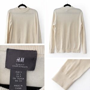 🥯 H&M Cream Slim Fit Mock Neck Sweater Size Small